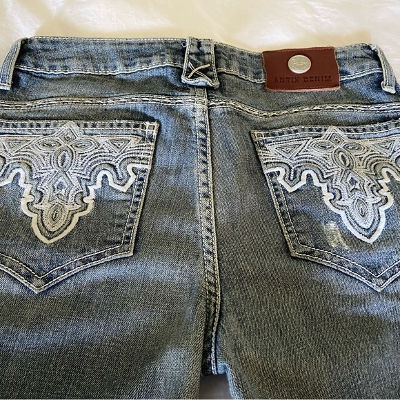 Vintage Like New Flared Distressed size 27 Antik Denim Jeans - Picture 8 of 9